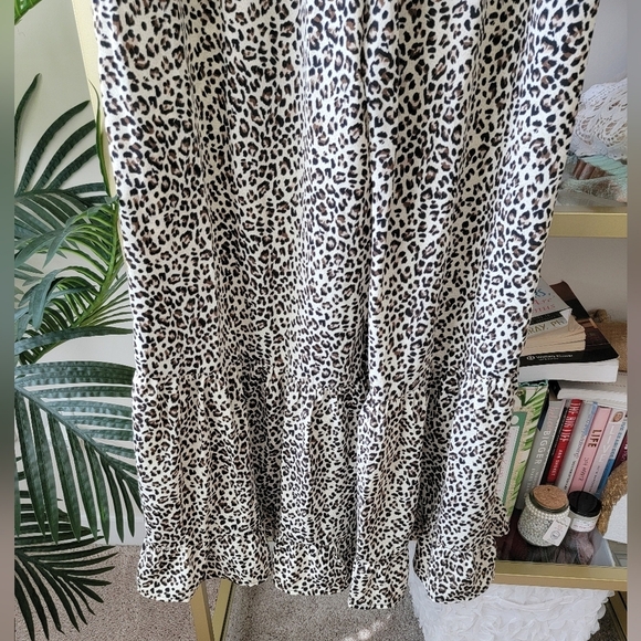 🐆🦣Main Strip Boutique Leopard Flair Palazzo Pants in Women's Size Large 🐆 - Picture 4 of 5